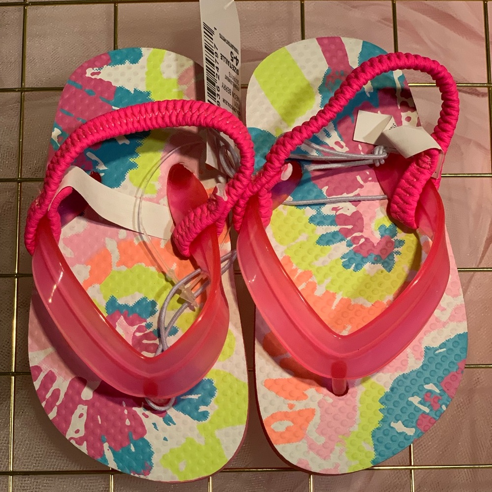 Toddler Tye-dye Flip Flop with strap. Sz 4-5
